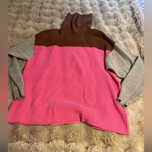 Free people block color rayon/poly/nylon sweater Small (but a generous small) - Picture 2 of 8